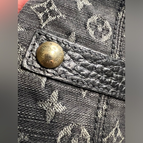 ‼️SOLD‼️HP🎉Louis Vuitton Denim Neo Cabby GM🤍 (Box & Dustbag included) - Picture 8 of 13